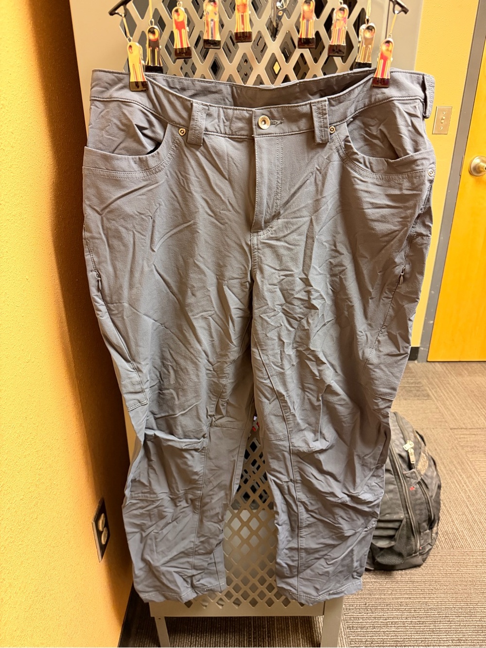 Duluth Pants 18x29